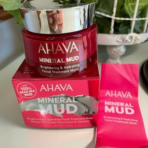 Ahava
Mineral Mud Brightening & Hydrating Facial Mud Mask